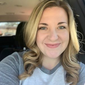 Meet your Posher, Ashlie
